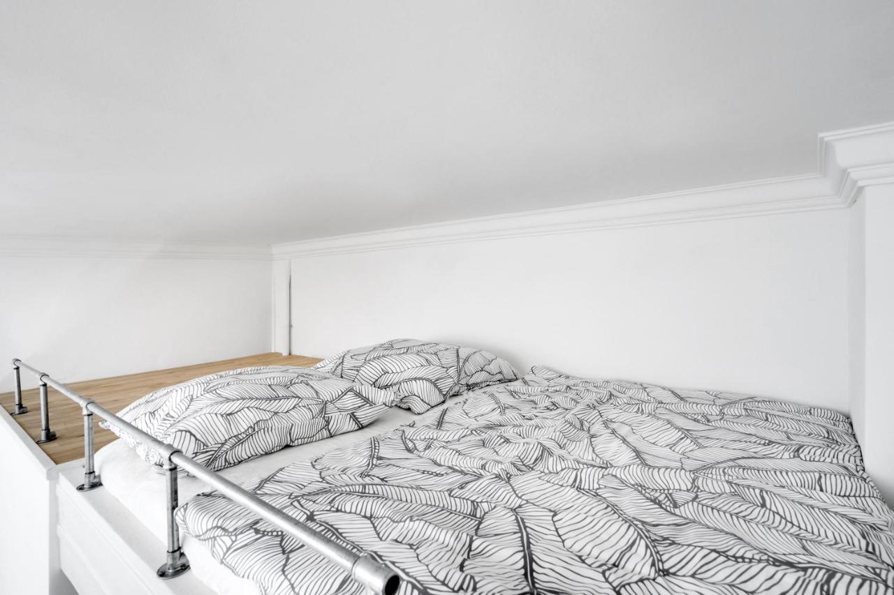 ברלין The Koburger Hh, Lovely 1 Bedroom With High Bed Up To 4 Ppl מראה חיצוני תמונה