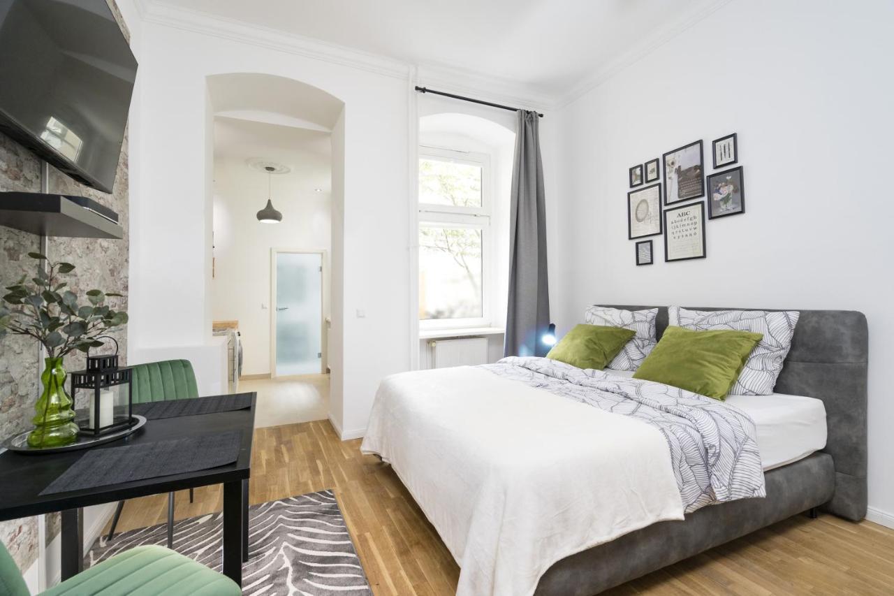 ברלין The Koburger Hh, Lovely 1 Bedroom With High Bed Up To 4 Ppl מראה חיצוני תמונה